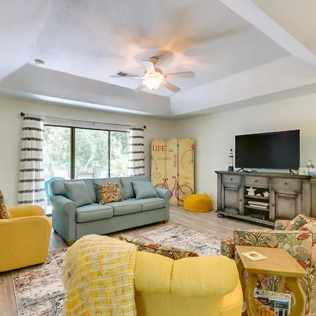 Updated Hilton Head Island Resort Cottage With Patio